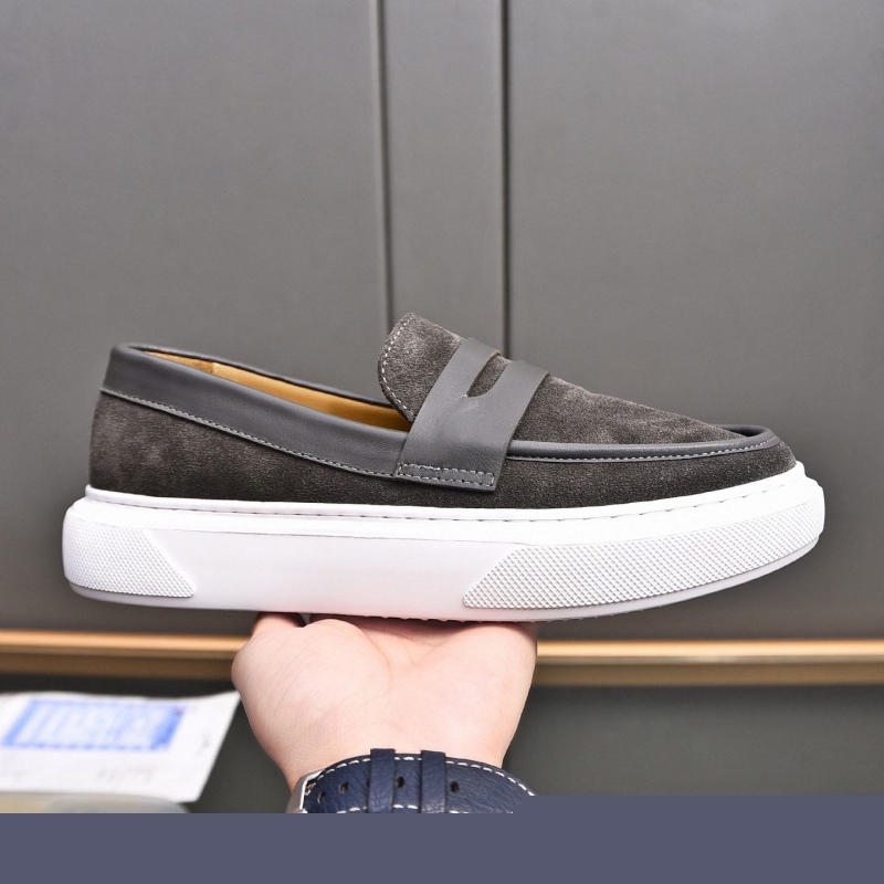 Pra*a casual shoes